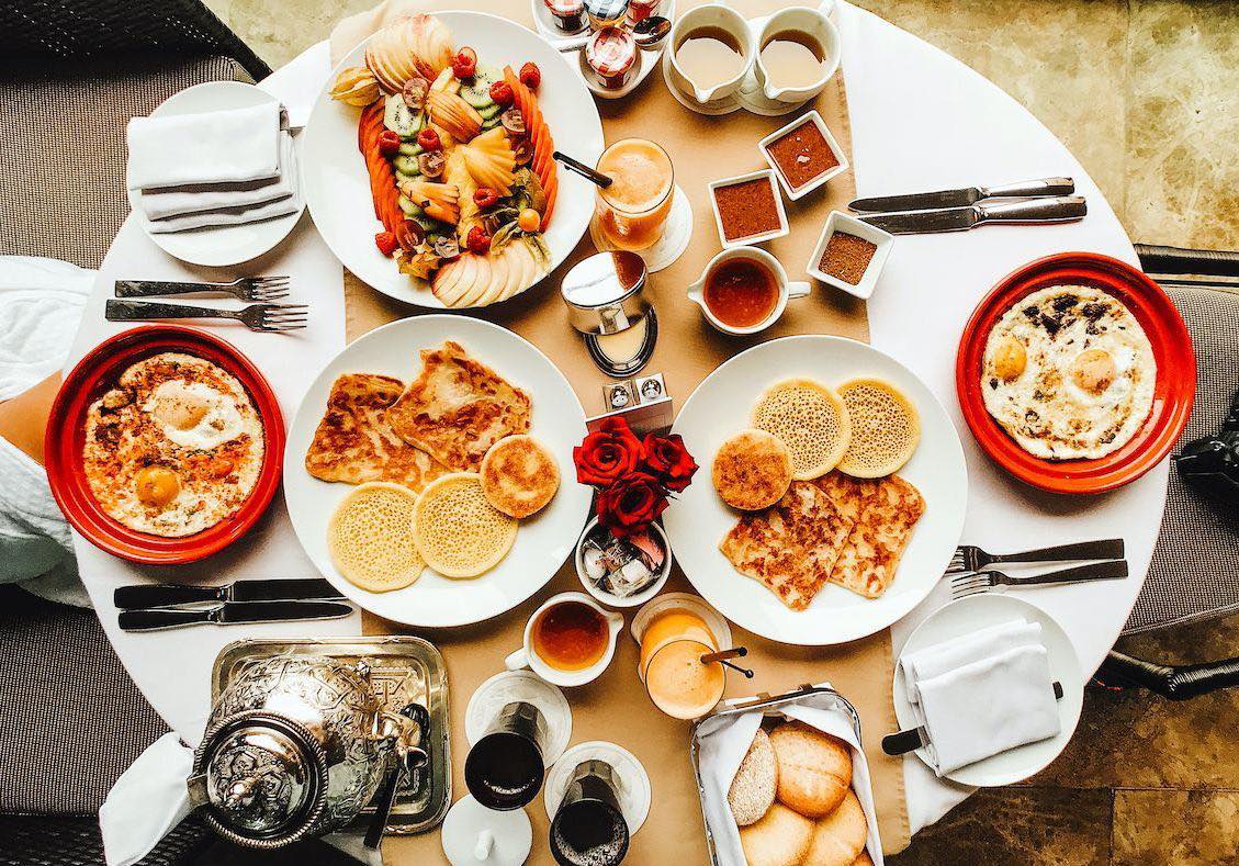 Petit-déjeuner convivial